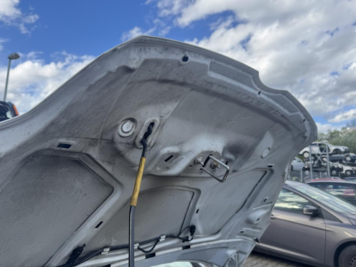 Ford Focus 3 original Motorhaube Frost Wei&szlig; Bj.2012